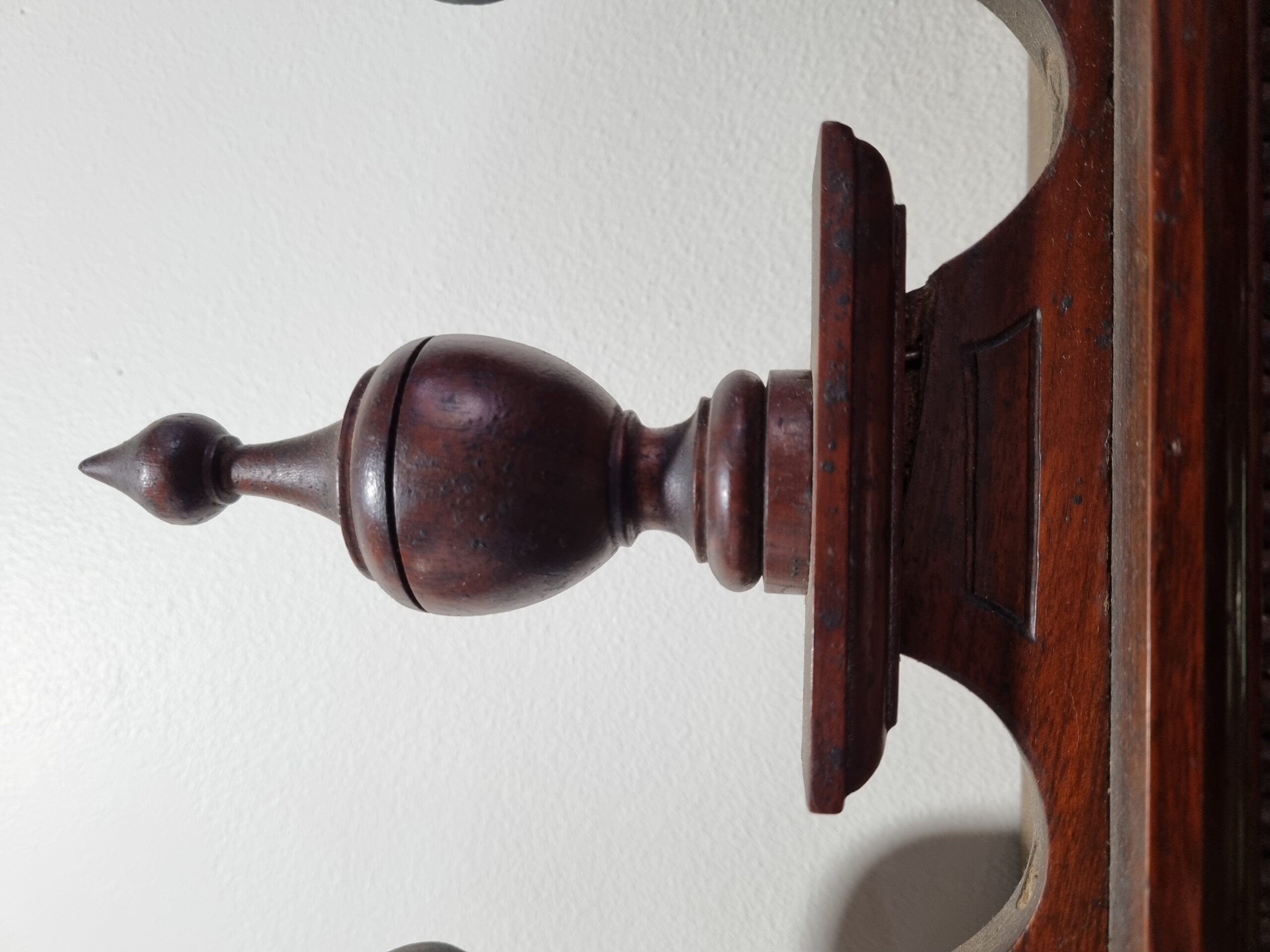 Edwardian Walnut Mirrored Sideboard - Image 6