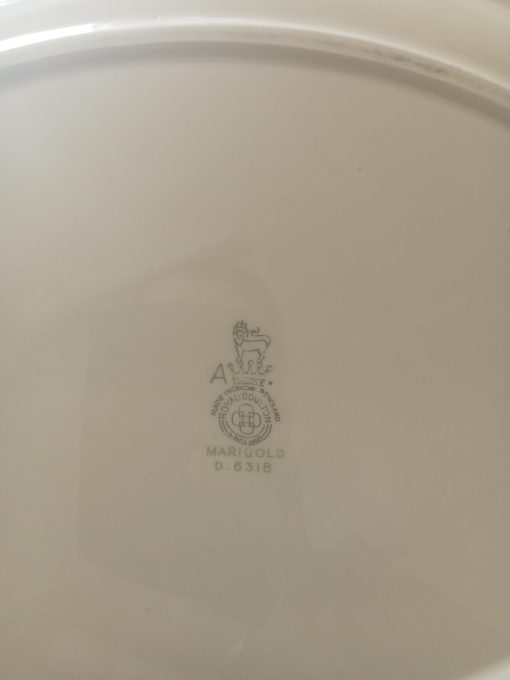 Two-Piece Royal Doulton Marigold Set - Image 5