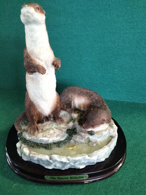 Juliana Collection Otter Statue