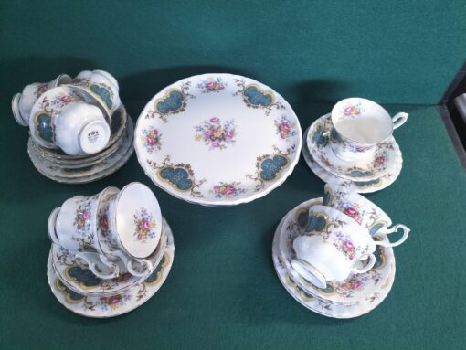 Berkeley Part Tea Set