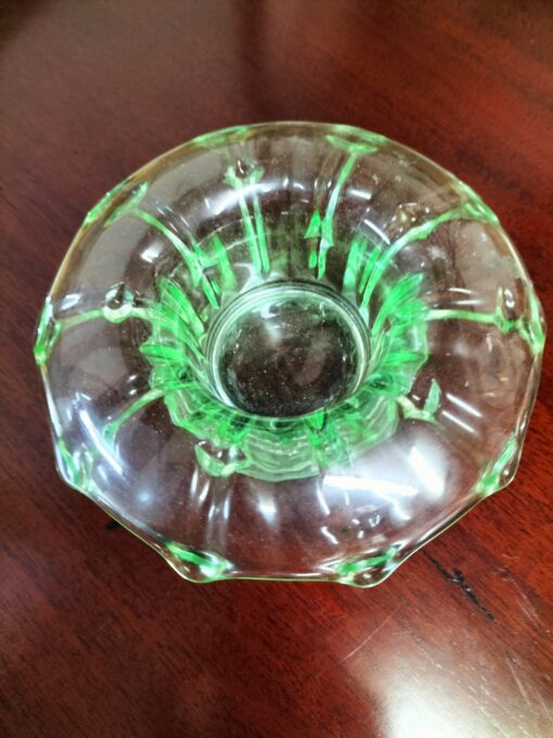 Uranium Glass Centerpiece - Image 3