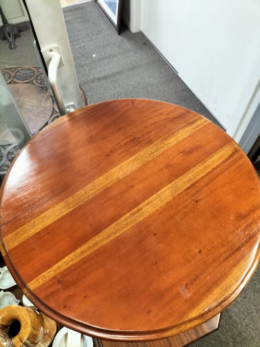 Small Round Table - Image 3