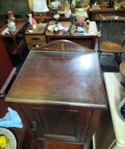 Pedestal Nightstand - Image 3